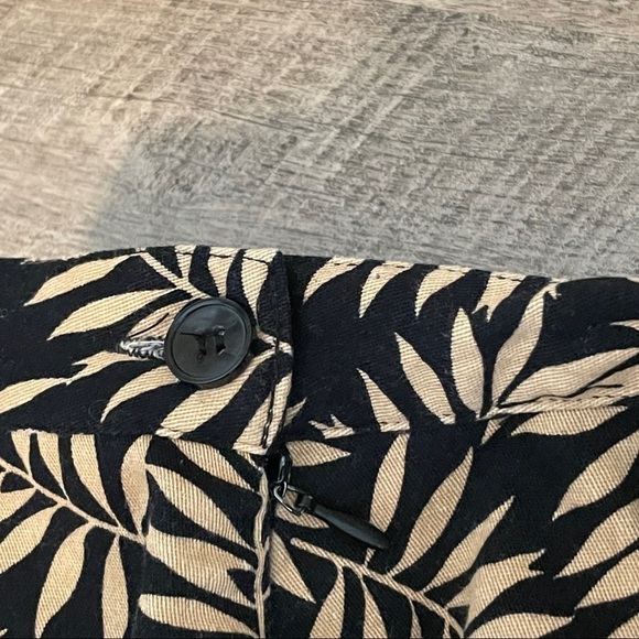 🌺 Allyson Whitmore Botanical Leaf Tan & Black Cotton Golf Skort Size 16P - Picture 6 of 9